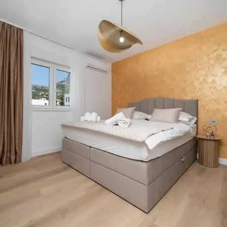 Penthouse Golden View With Private Jacuzzi And 100m2 Terrace - Exklusiv *