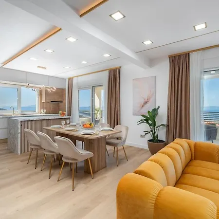 Penthouse Golden View With Private Jacuzzi And 100m2 Terrace - Exklusiv *