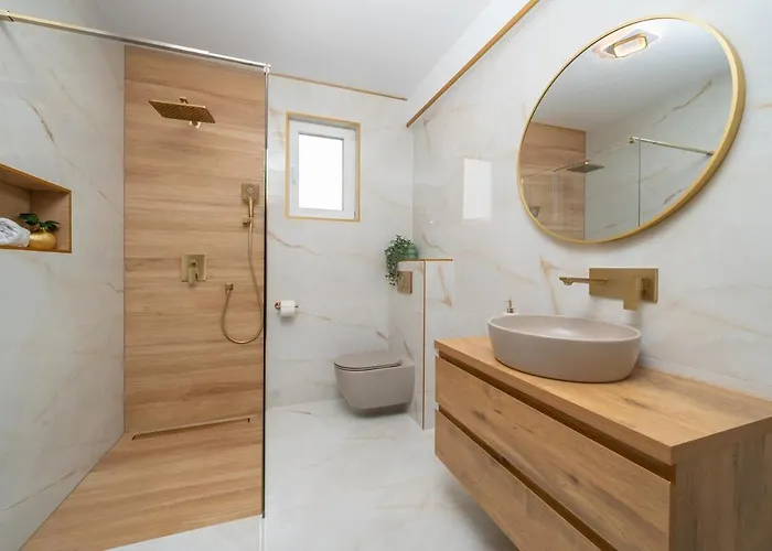 Penthouse Golden View With Private Jacuzzi And 100m2 Terrace - Exklusiv Apartment