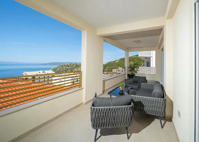 Penthouse Golden View With Private Jacuzzi And 100m2 Terrace - Exklusiv