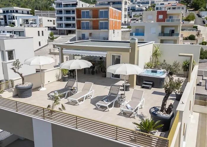 Apartment Penthouse Golden View With Private Jacuzzi And 100m2 Terrace - Exklusiv Makarska