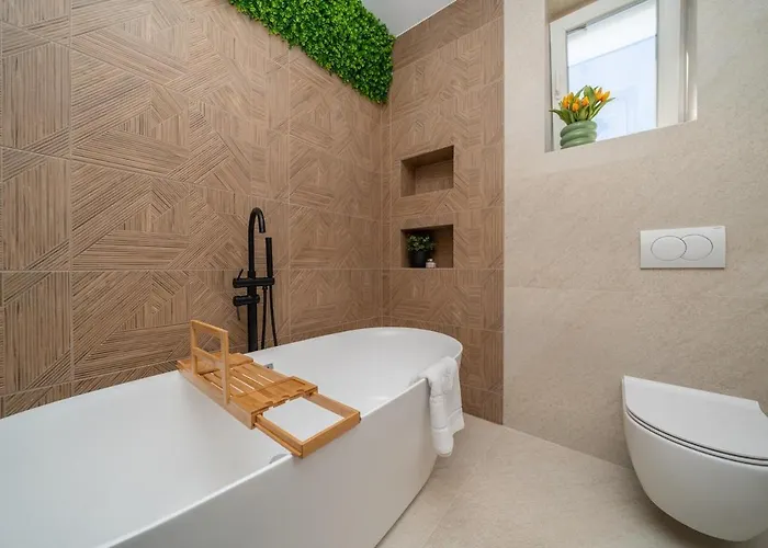 Penthouse Golden View With Private Jacuzzi And 100m2 Terrace - Exklusiv Makarska